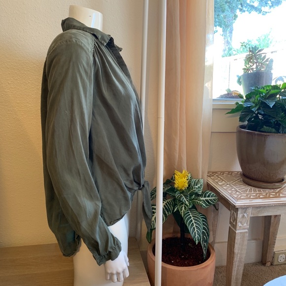 🌲 velvet heart tie-front green button-down 🌲 - Picture 2 of 4